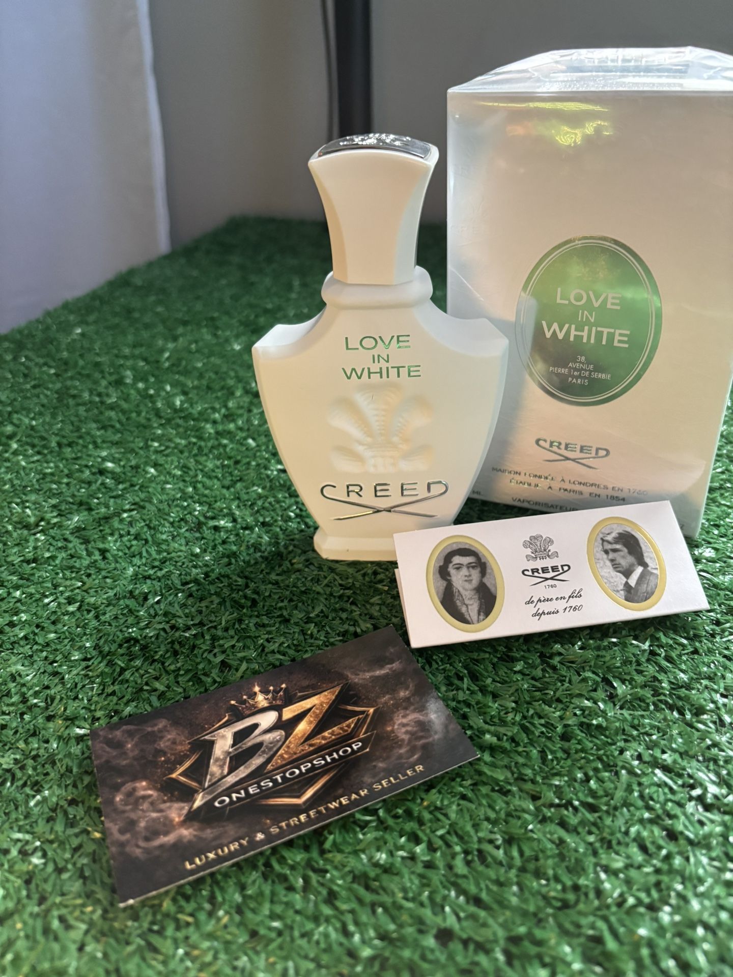 Woman’s Love In White Creed Perfume