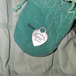 Tiffany& Co. Heart Penent