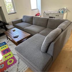 Sectional Couch With Ottoman 
