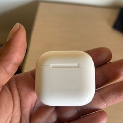 AirPod Pro Gen 4 Charging Case