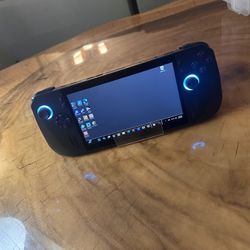 Asus ROG Ally X AMD Ryzen Z1 Extreme 24GB RAM 1TB -great Condition With Rog HDMI/charger Adapter