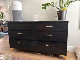 (PENDING PICK UP) IKEA 6 drawer dresser with gold hardware