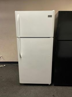 Frigidaire Top Mount Refrigerator White