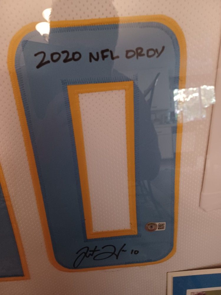 Chargers Justin Herbert Signed, Beckett-Certified, Deluxe-Framed Jersey for  Sale in Laguna Niguel, CA - OfferUp