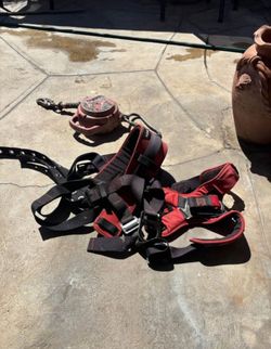 2 ROOFING HARNESSES