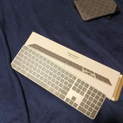 Magic Keyboard With ID Touch