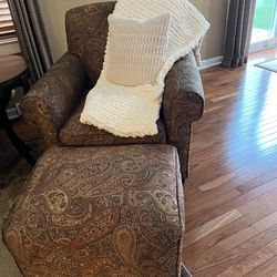 Chair with Ottoman
