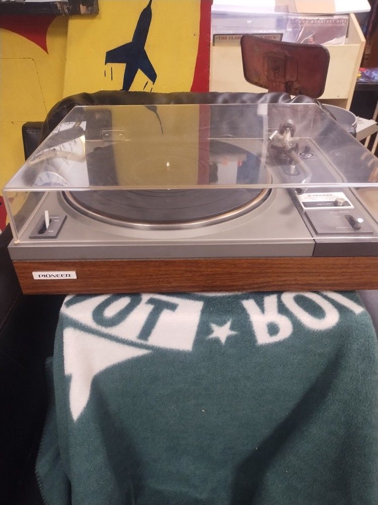 VINTAGE PIONEER TURNTABLE PL-115