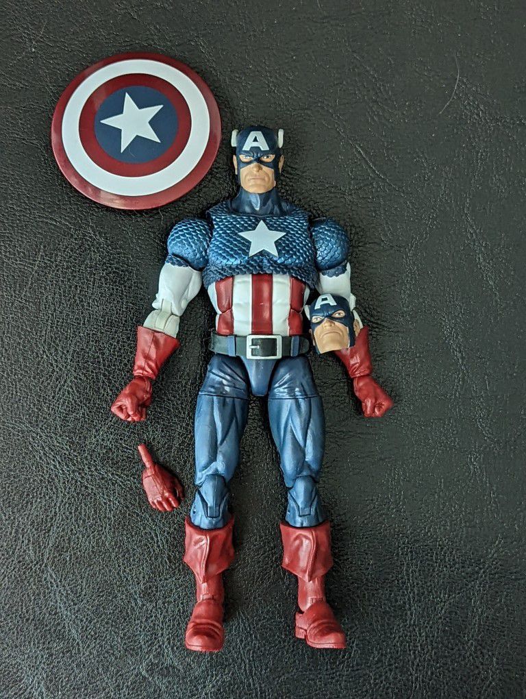 Captain America Marvel Legends 