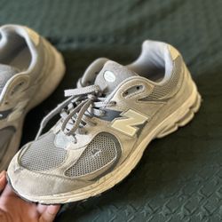 New Balance 2002r
