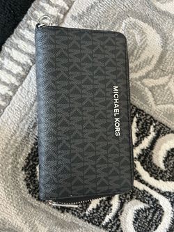 Brand new Michael kohrs wallet