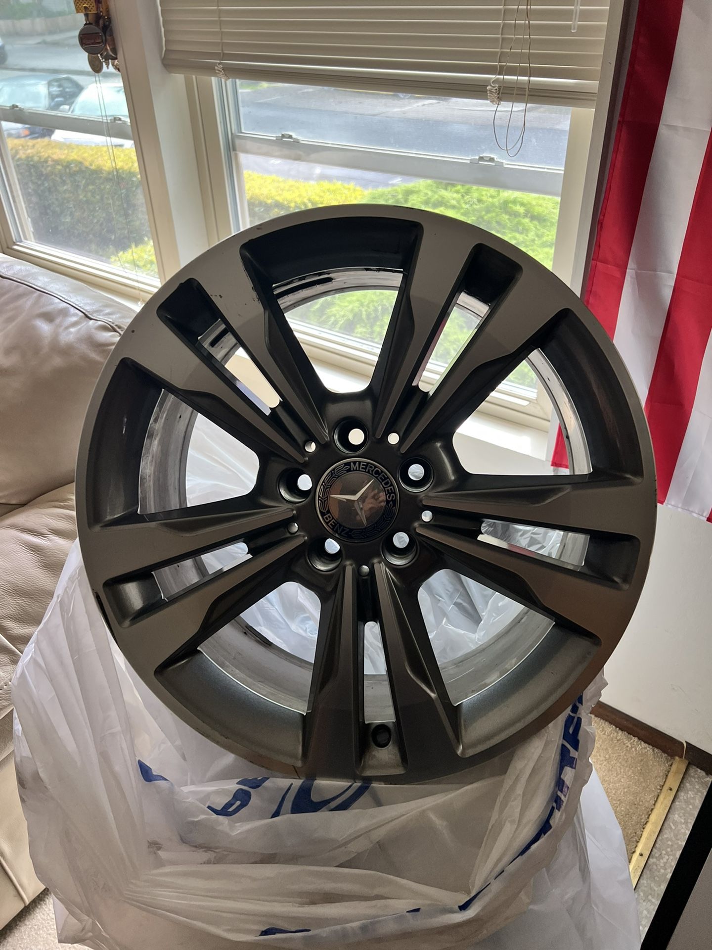 Mercedes’ Wheels