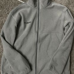 Grey Columbia fleece jacket #fleecelove
