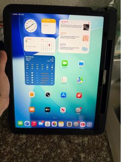 iPad 13” w box