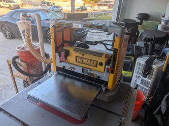DEWALT Benchtop Planer, 15-Amp, 12-1/2-Inch, 3-Knife Cutter, 20,000 RPM, Corded (DW734)