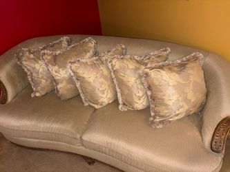 Elegant Designer Chaise Lounge with Matching Pillows – $450 OBO