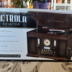 Victrola Record Player With Remote
