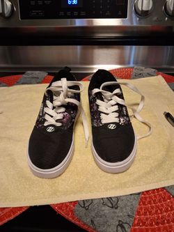 Skate shoes
