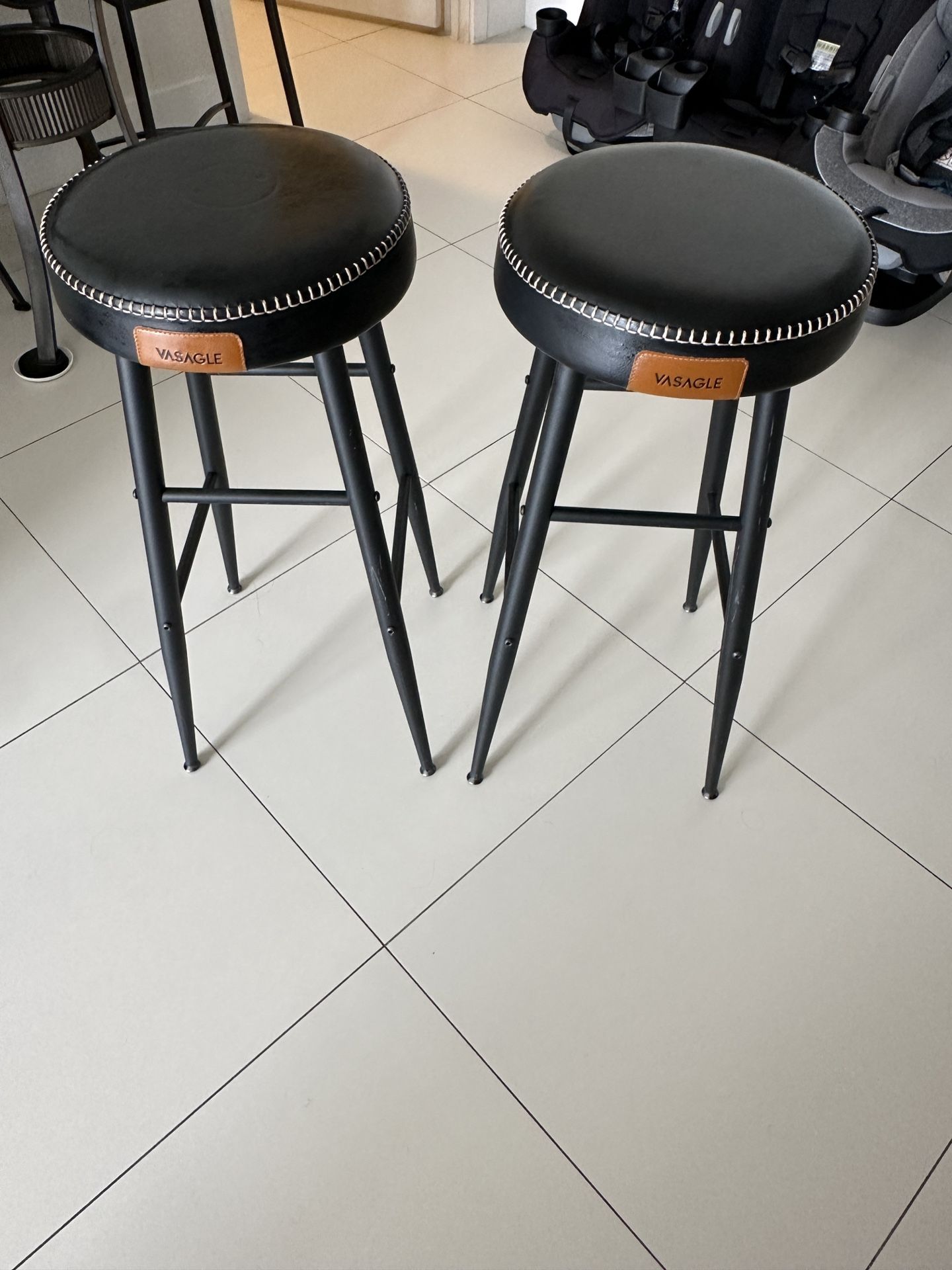 Set Of 2 Barstools Like New