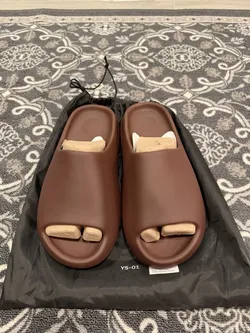 Size 10 - Yeezy YS-01 Slide Fudge