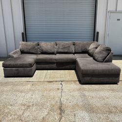 U-Shaped Sectional Couch