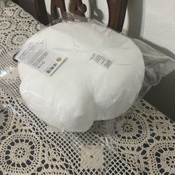Decorating. Pillows. Diameter 13 Inches 