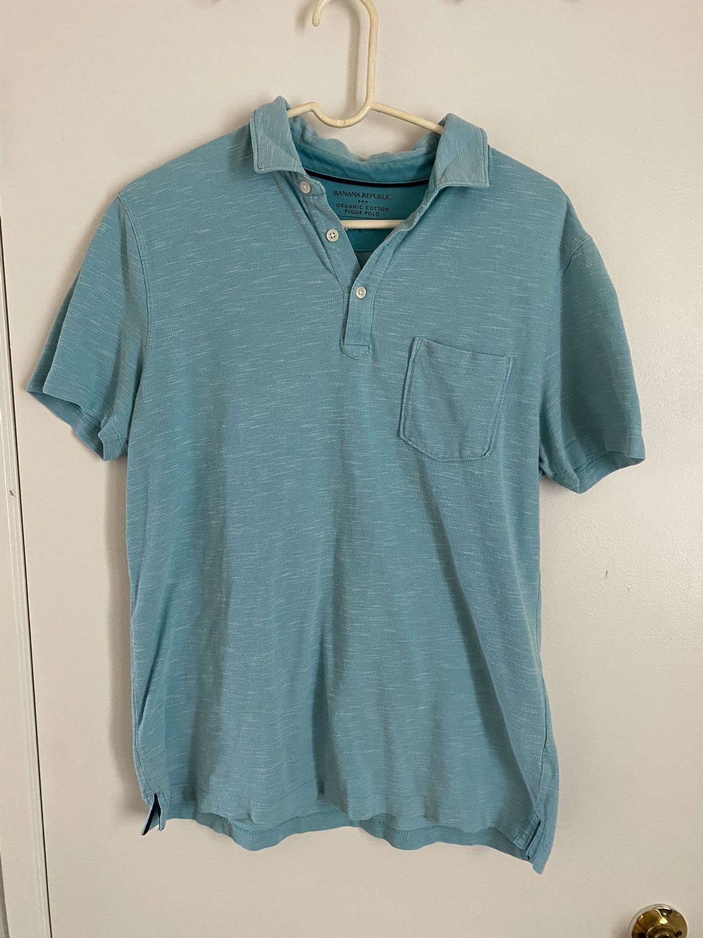 Banana Republic Men’s Light Blue Polo Shirt With Pocket - Size Large - Used Great Condition