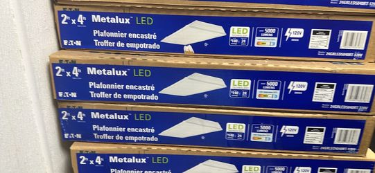 EATON METALUX 2’ x 4’ LED TROFFER