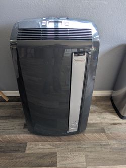 Lot of 4 portable air conditioners as is