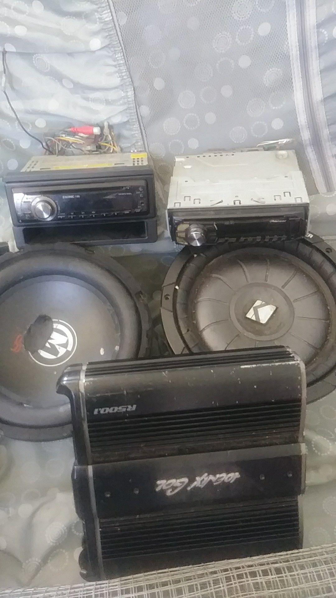 2 tens 2 radios and amp