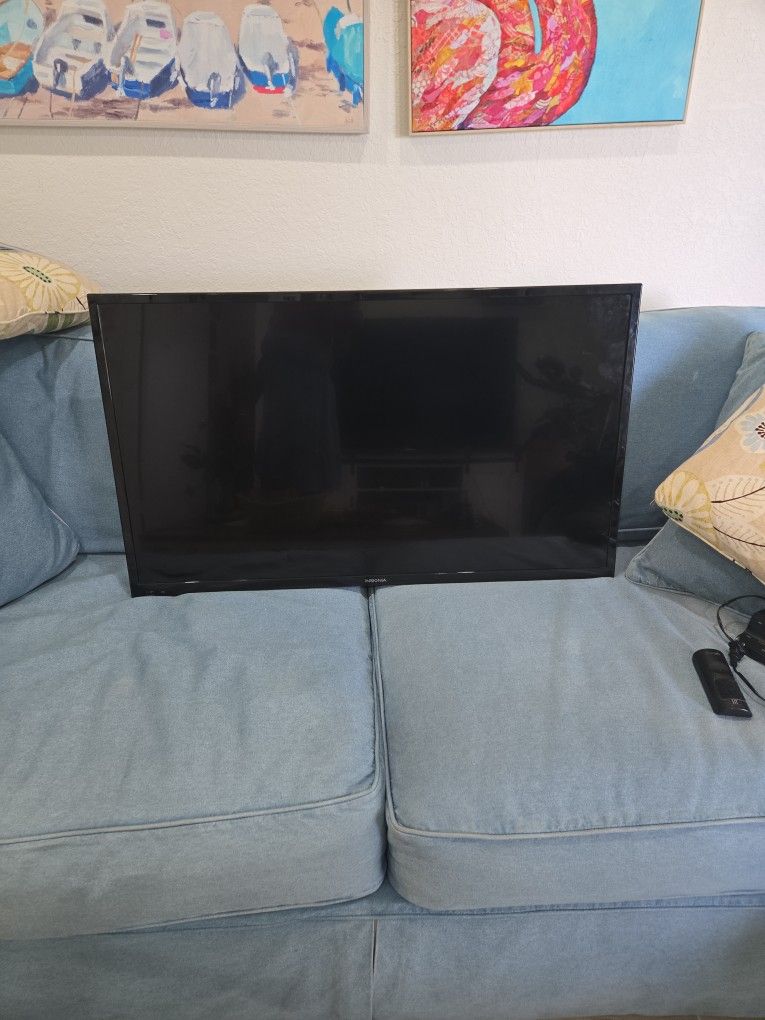 TV INSIGNA 35INC