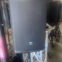 JBL EON715 New Model 1300 Watts