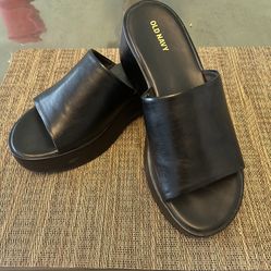 women's black platform slide sandals from Old Navy