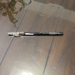 Black Eyeliner With Sharpener