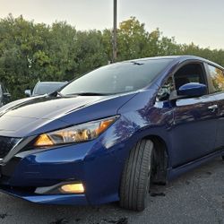 2019 NISSAN LEAF SV LOW MILES 