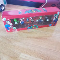 Super Mario PVC Character Box Set 4 Yoshi & Mario