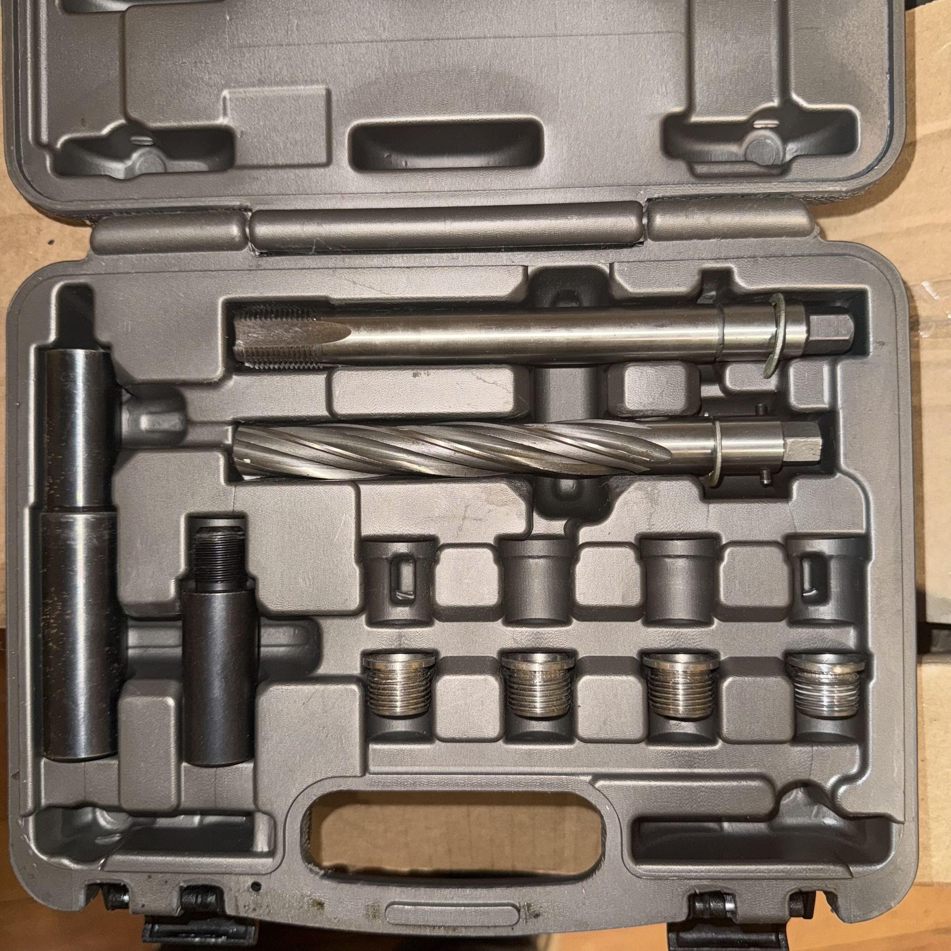 Cal-Van Tools Tools 16mm Spark Plug Repair Set for Ford Triton 3 Valve