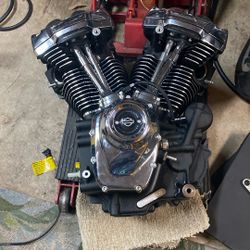 2017 Milwaukee 8 Harley Engine 