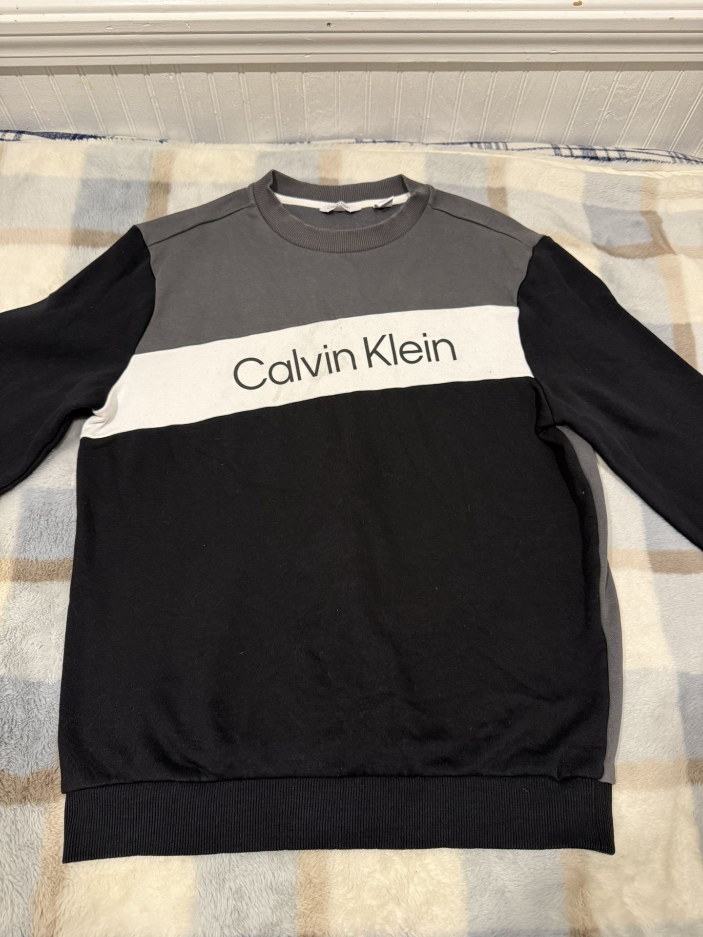 Sweat Shirt Calvin Klein.