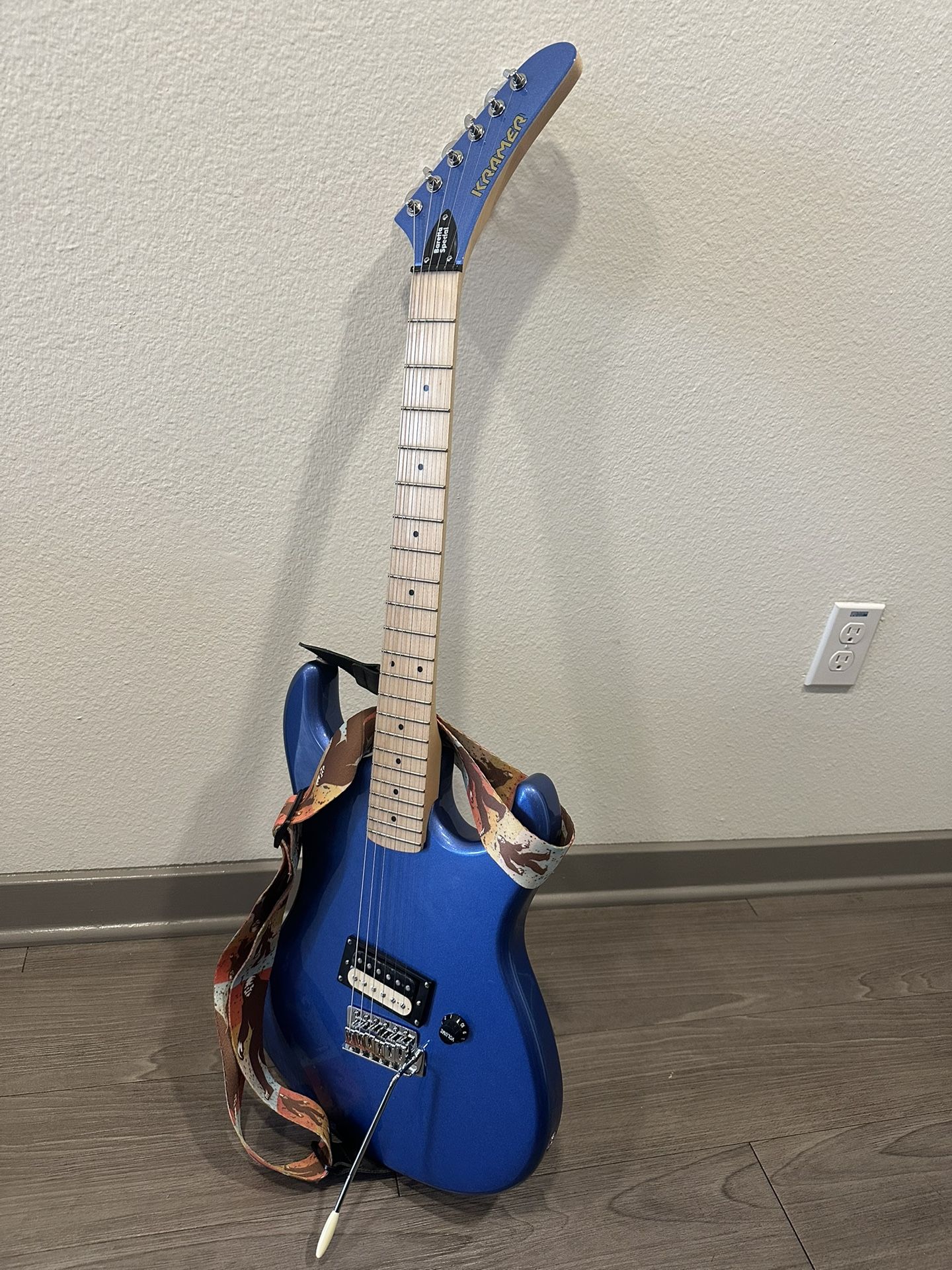 Kramer Baretta Special Maple Fingerboard Electric Guitar Candy Blue