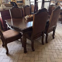 Dining Room Table 