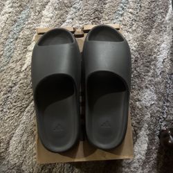 Yeezy slides 