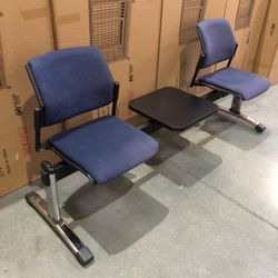  🔵 Like brand new table and bench chairs in excellent condition very sturdy👍🏻