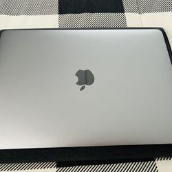 Mac Book Pro 13” Touch Bar 