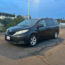2014 Toyota Sienna