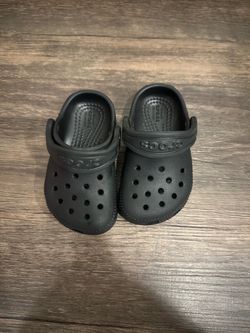 Black toddler crocs