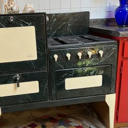 1930 Etan Universal Gas Stove Almost. Perfect Condition. 