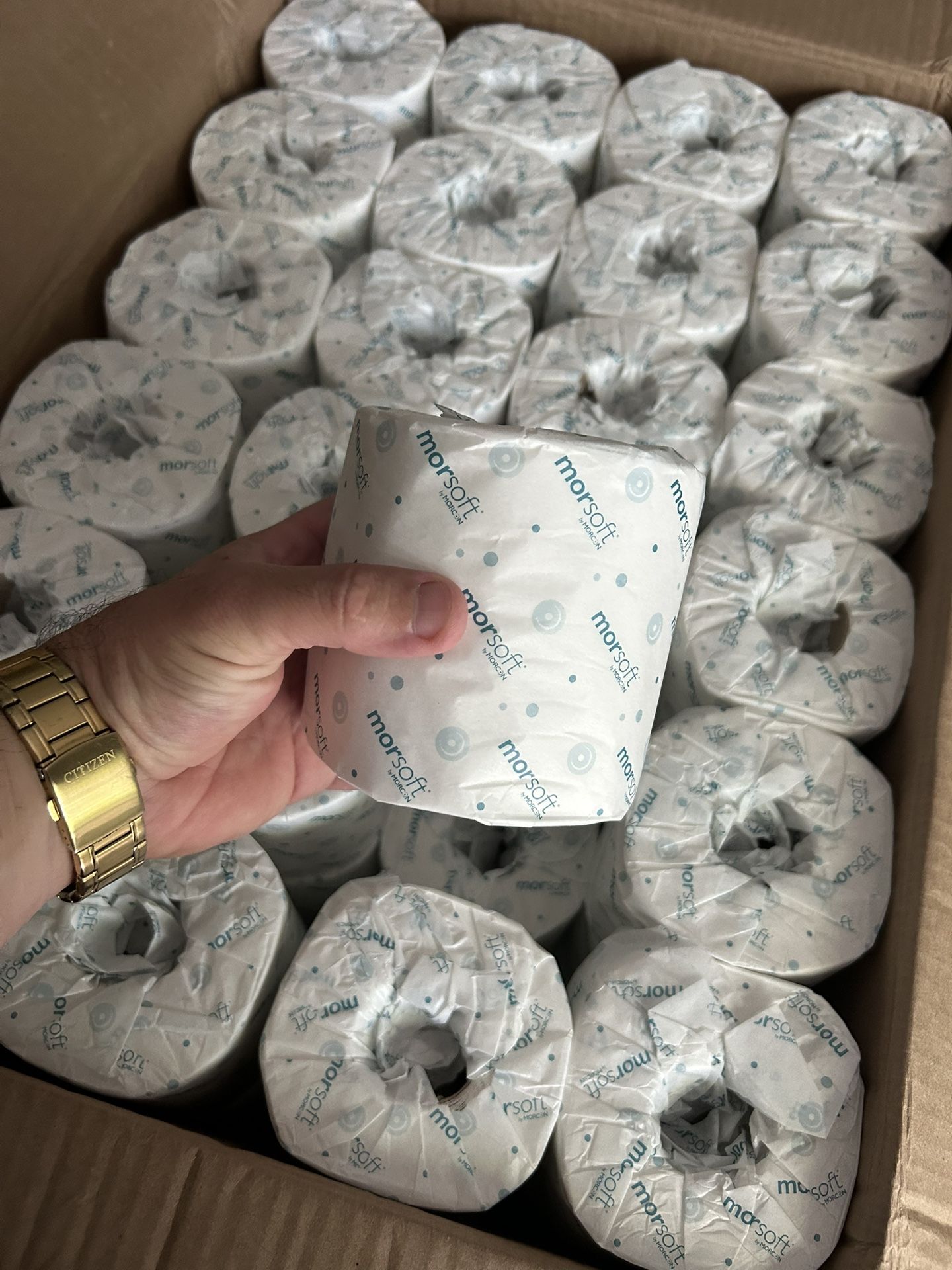 Morsoft 3 1/4" x 4" Individually Wrapped 2-Ply 400 Sheet Toilet Paper Roll - 96/Case