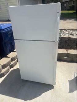 32” wide 65” tall refrigerator