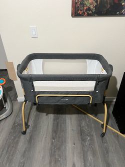 Baby bassinet CLEAN